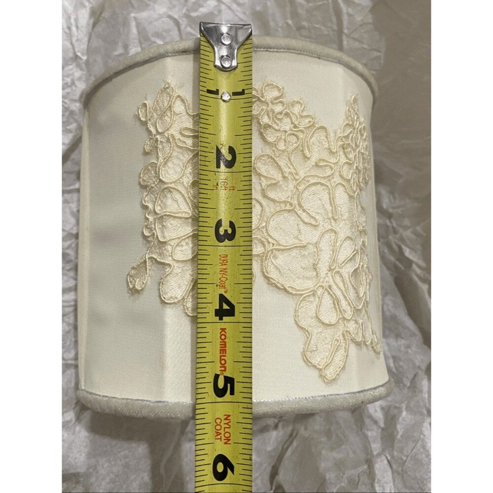 Vintage Floral Disign Lamp Shade Lace Embossed - Picture 4 of 5